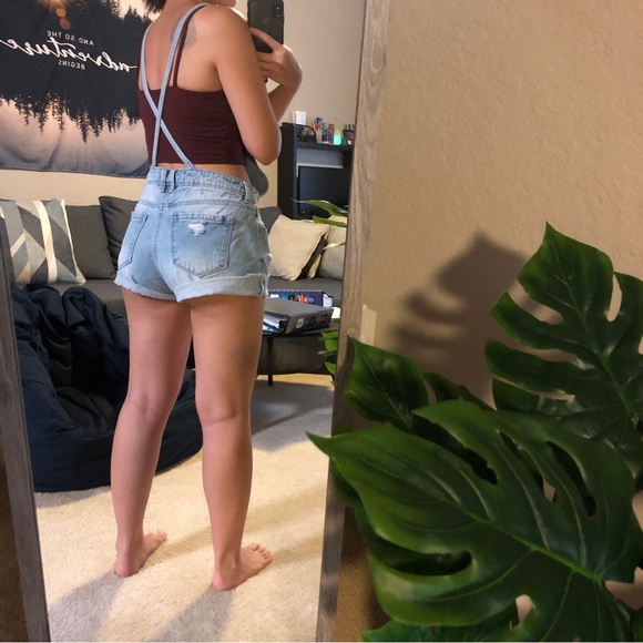 Tinseltown Denim Distressed Short Overalls Size Small - Picture 2 of 10